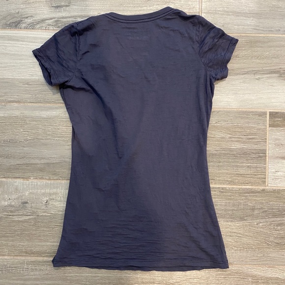 T-Shirt - Picture 2 of 2